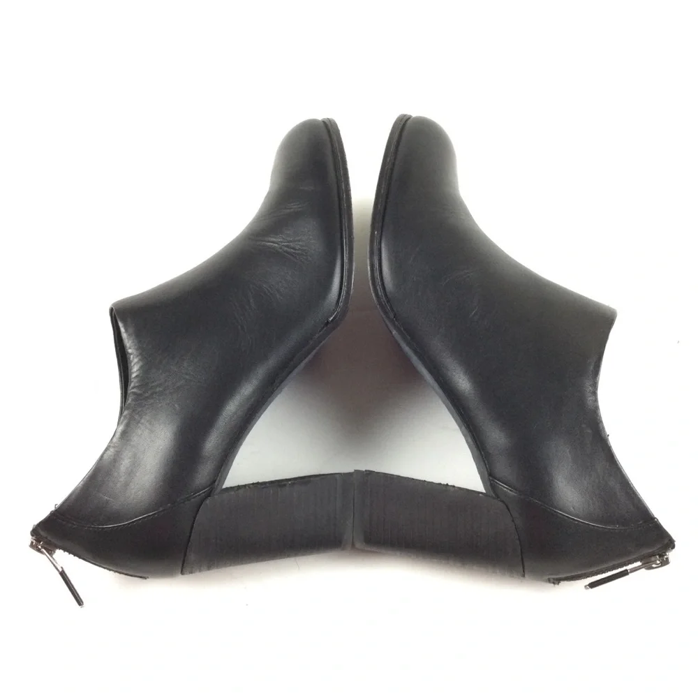 EILEEN FISHER Black Leather Zipper Bootie Sz 8